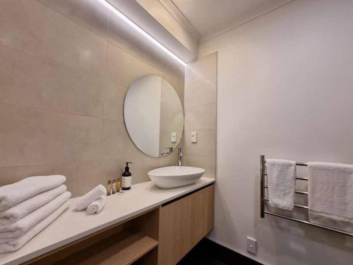 Sweet Escape Cbd Studio With Pool And Gym Auckland Exterior foto